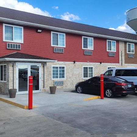 Rodeway Inn West Fargo Экстерьер фото