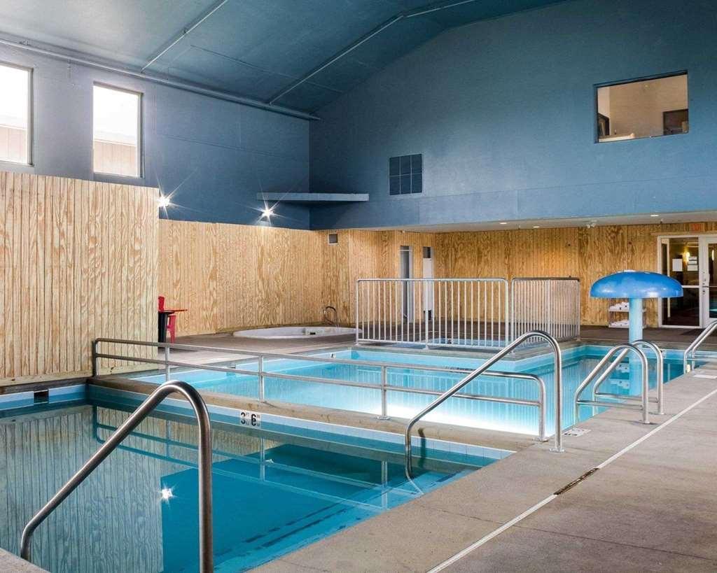 Rodeway Inn West Fargo Экстерьер фото