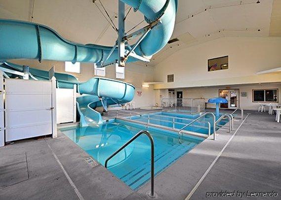 Rodeway Inn West Fargo Экстерьер фото